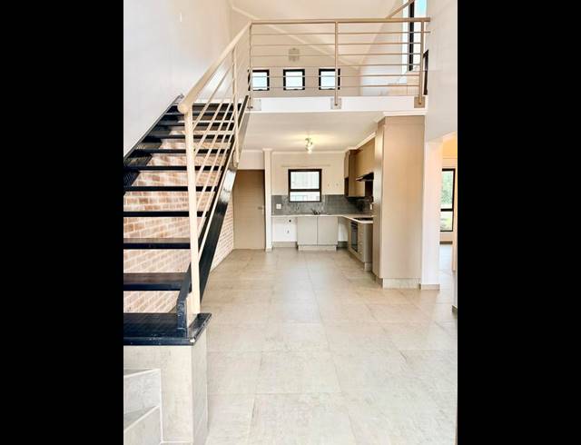 2 BEDROOM APARTMENT FOR SALE IN BRYANSTON